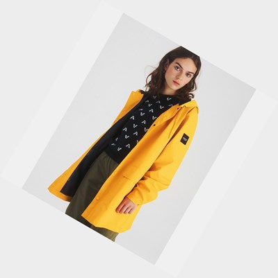 Aigle The Long, Lightweight And Waterproof Men's Coats & Jackets Yellow | 203-NFUGIH